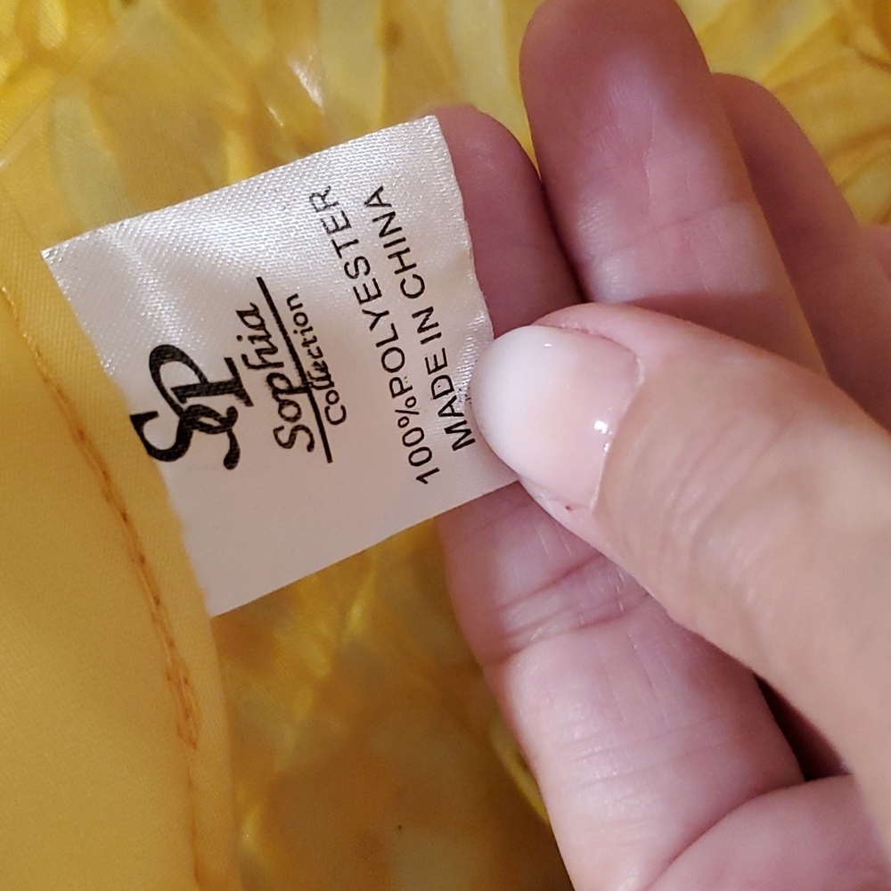 Yellow textured baseball cap with silver metallic dots ponyrail opening - Picture 9 of 9
